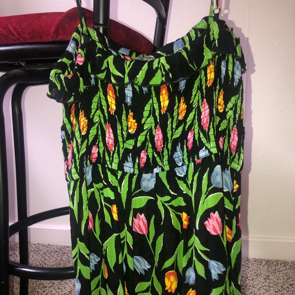 Mini tulip multi colored dress with ruffle on edge - Picture 2 of 6